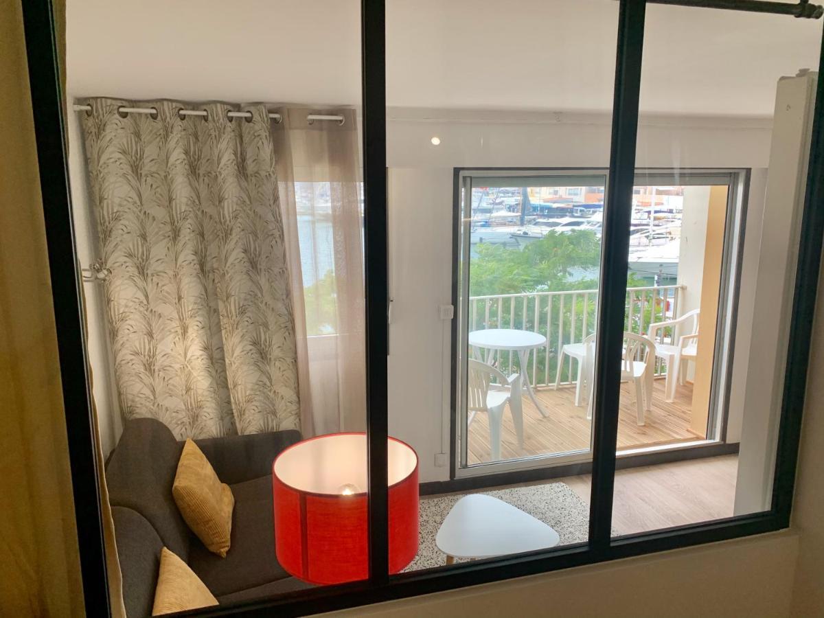 Appartement 1Ere Ligne Vue Port Avec Balcon, Piscine Agde Exterior foto